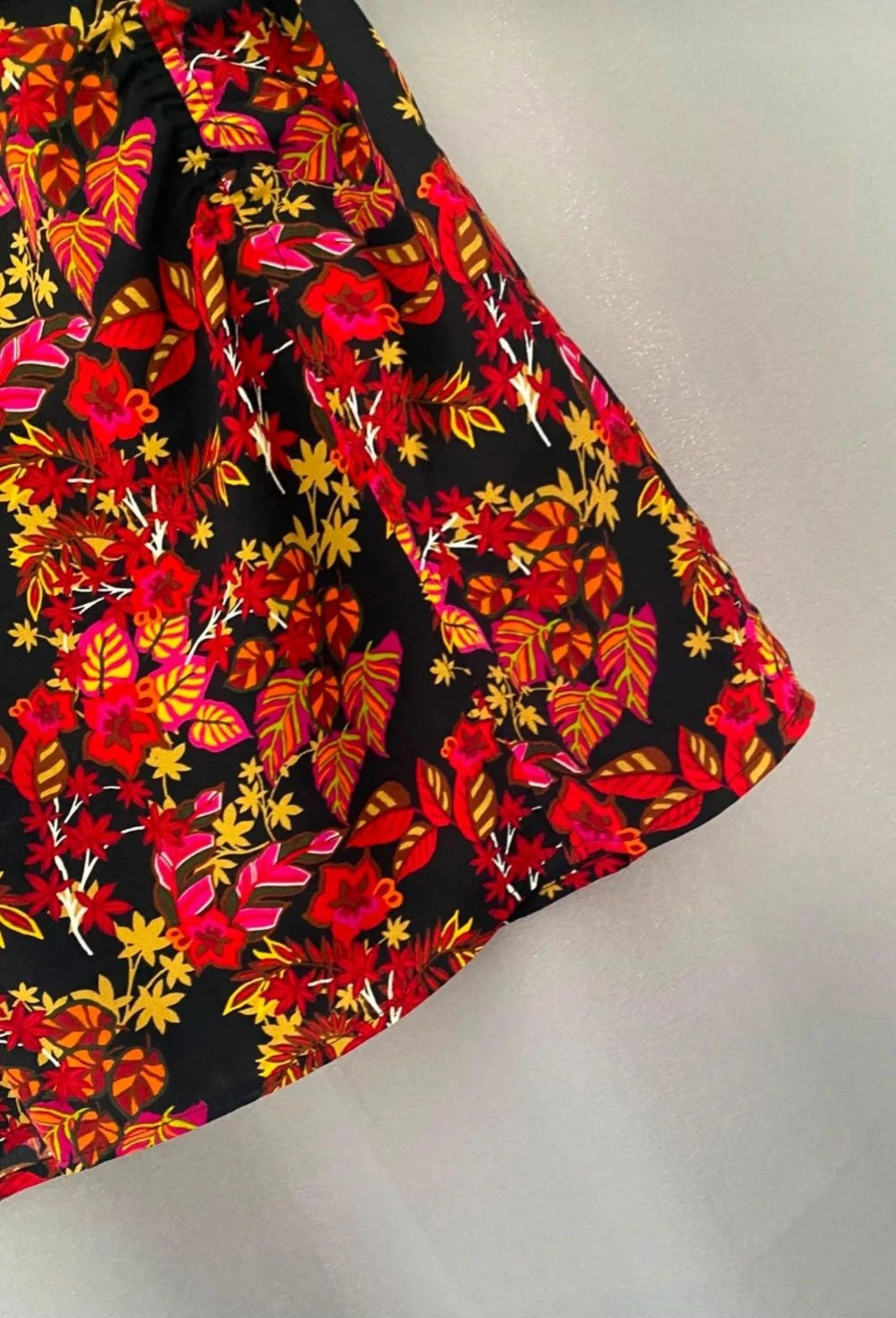 🌺 Magnífico Vestido floral -Talla M - Nuevo con etiqueta 🌺 – photo 4